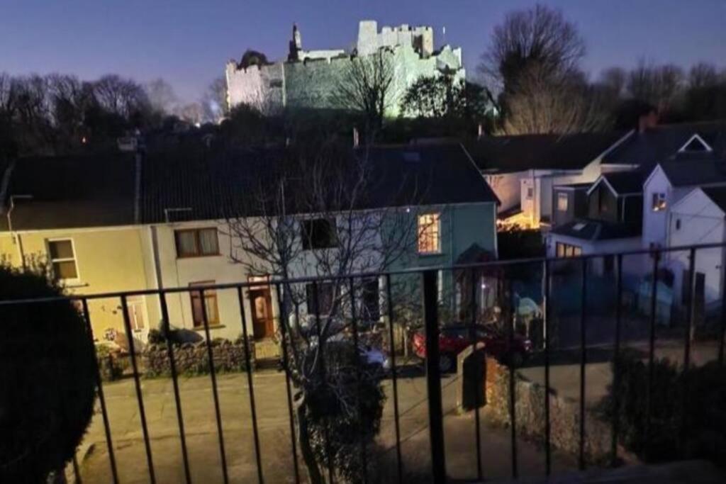 Castle View - Flat In Mumbles - Free Parking Apartment Oystermouth Екстериор снимка