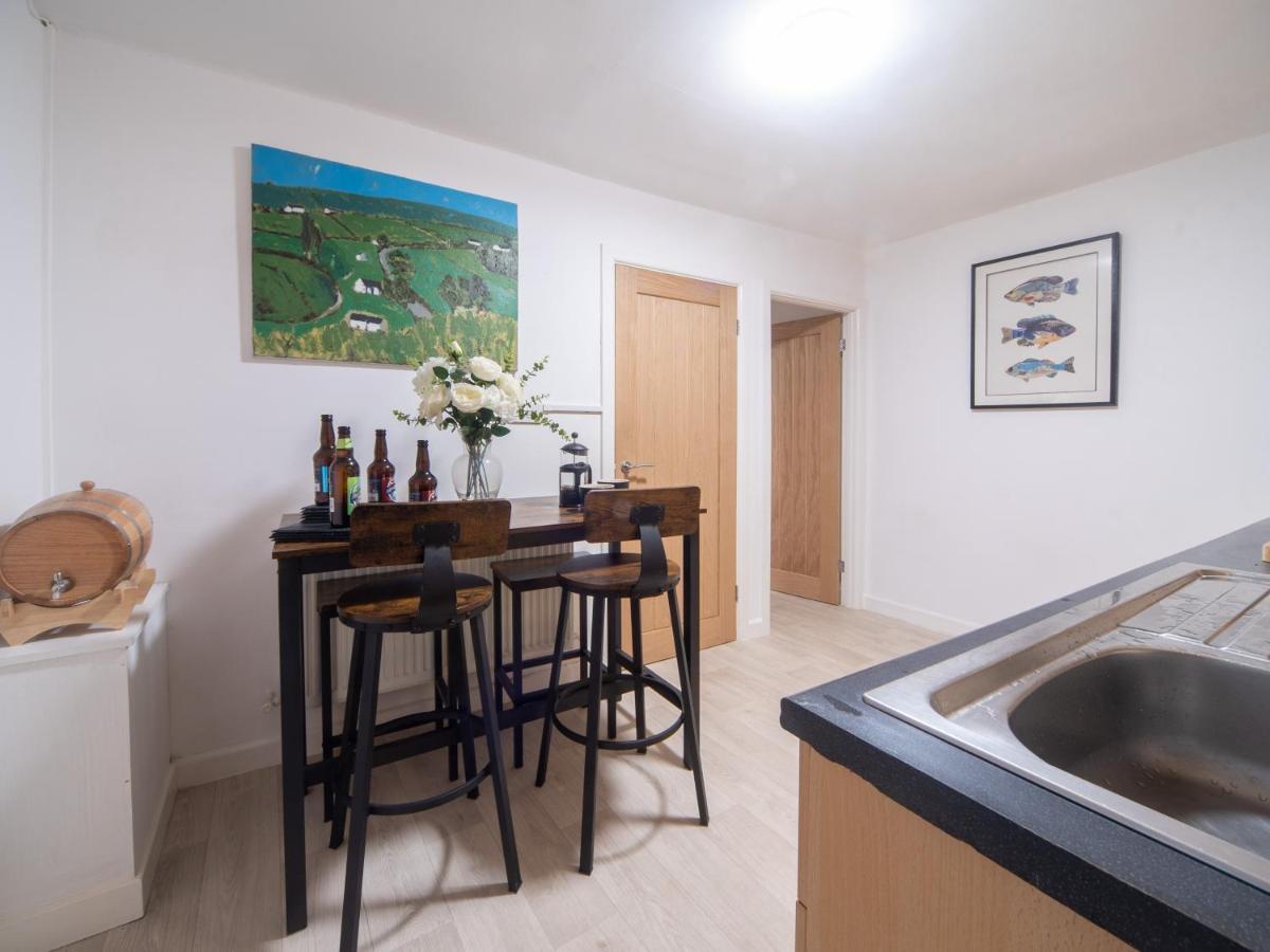 Castle View - Flat In Mumbles - Free Parking Apartment Oystermouth Екстериор снимка