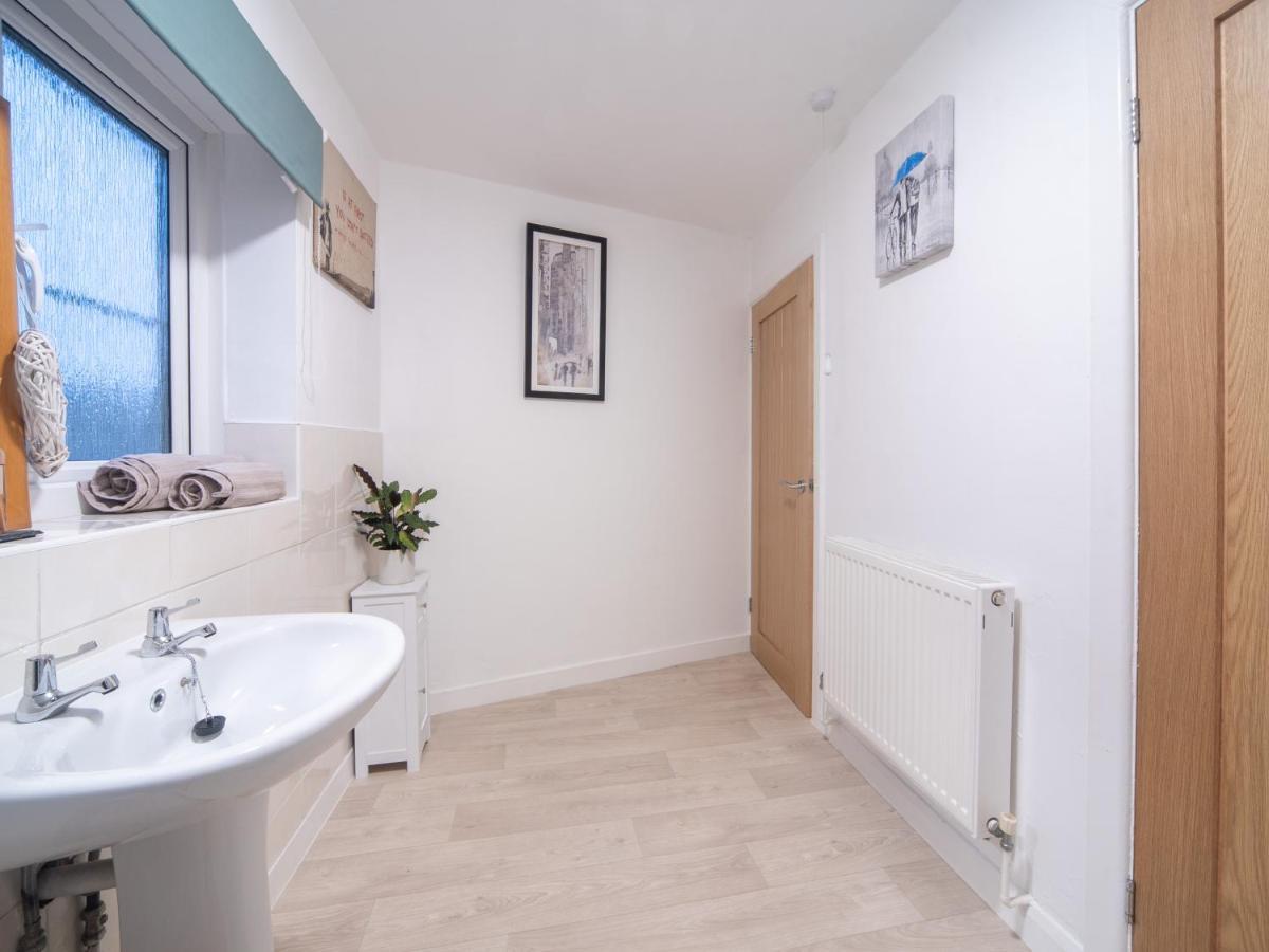 Castle View - Flat In Mumbles - Free Parking Apartment Oystermouth Екстериор снимка